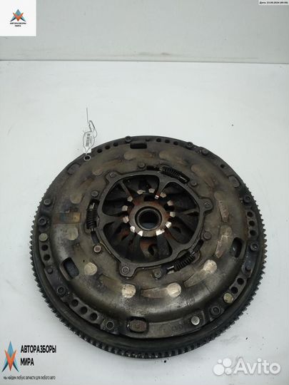 Маховик Volkswagen Touran 2004 06F105201C