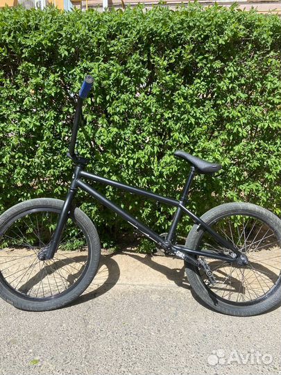 Трюковой велосипед BMX