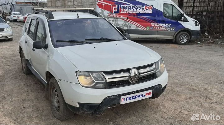 Обшивка багажника правая нижняя Renault Duster (HS) 849507139R
