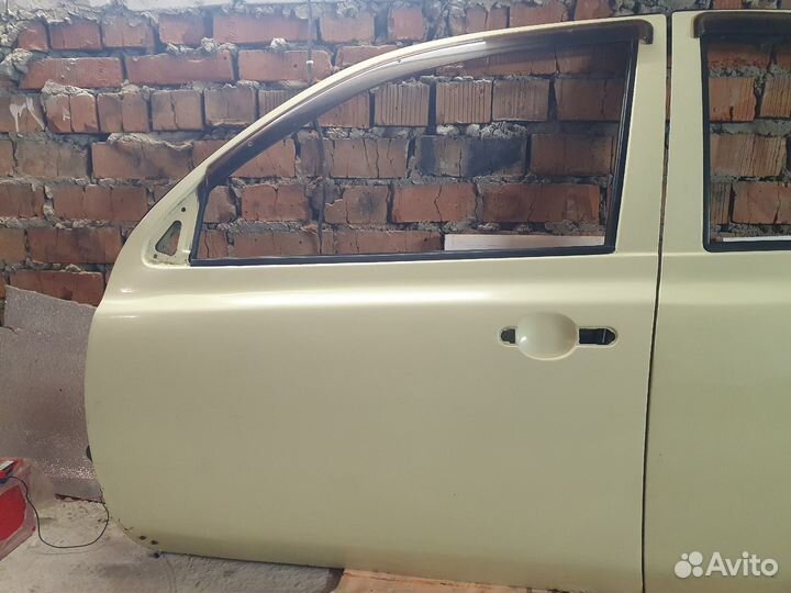 Двери левые nissan march micra k12 марч микра