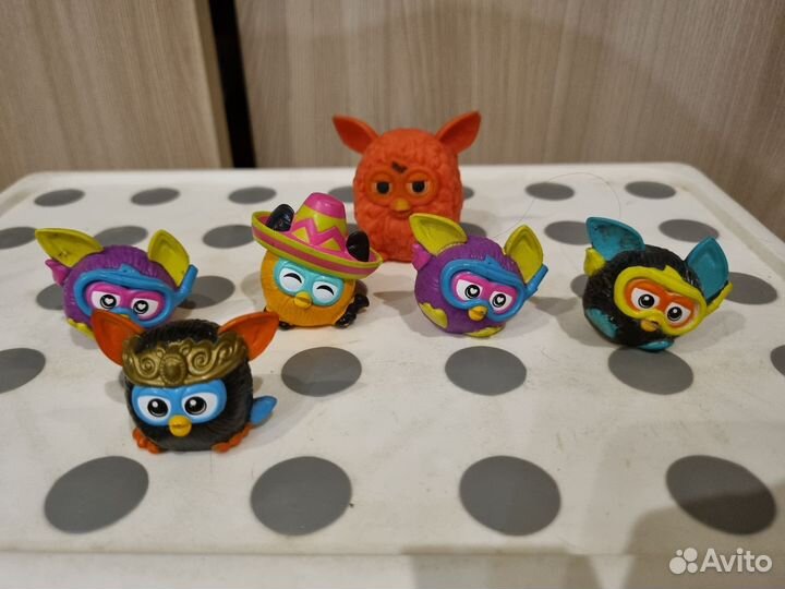 Фигурки животных и мульт герои