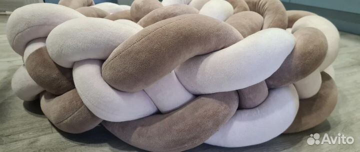 Бортик коса в кроватку