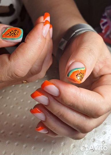 Маникюр с покрытием гель-лаком