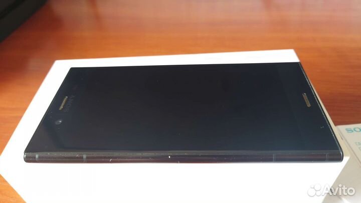 Sony Xperia XZ1 (G8342)