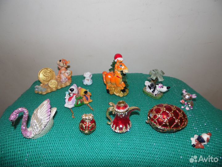 Фигурки и посуда из керамики