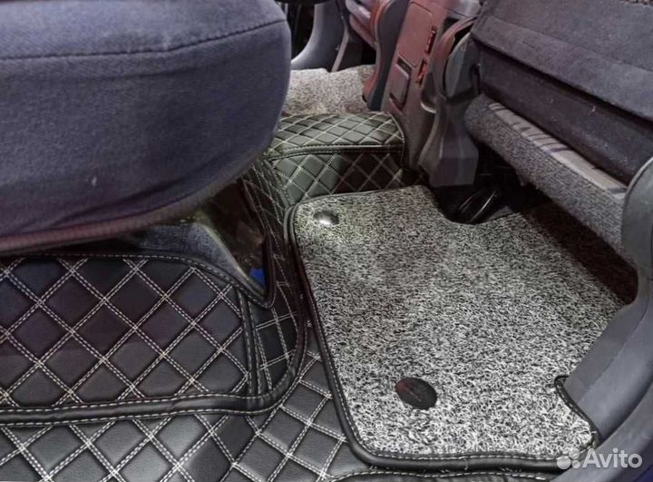 Коврики в салон на Toyota Land Cruiser