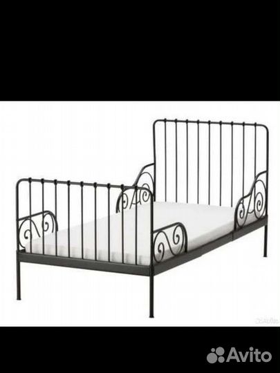 Детская кровать IKEA с матрасом