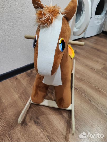 Детская лошадка-качалка