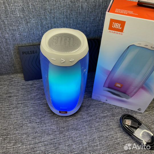 Портативная акустика JBL Pulse 4 белая б/у