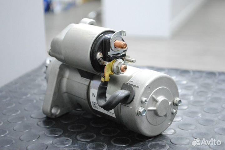 Стартер Nissan Teana (J32) 2.5 V6 новый Hitachi
