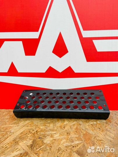 Подножка средняя кабина Маз