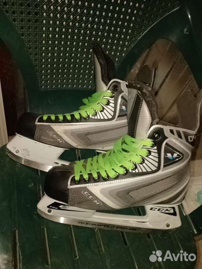 Коньки CCM V 04