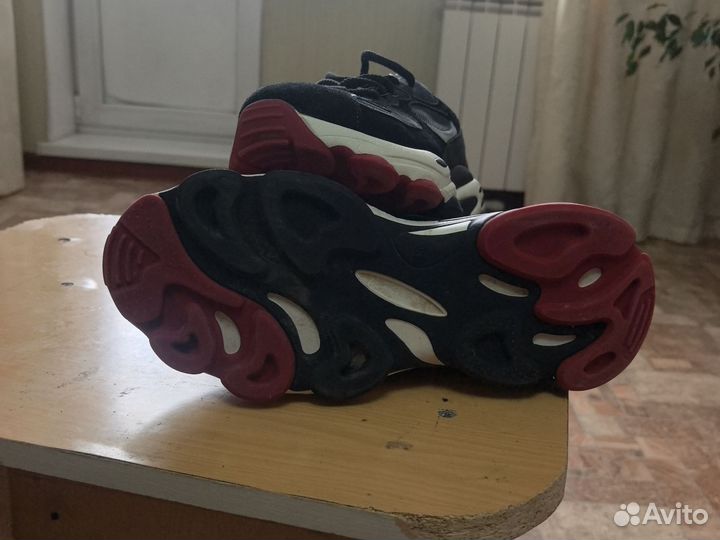 Кроссовки мужские 43 размера бу