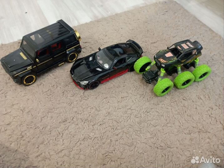 Машинки и роботы