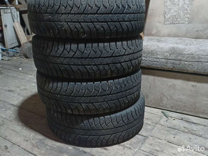 Bridgestone Ice Cruiser 7000 185/65 R15