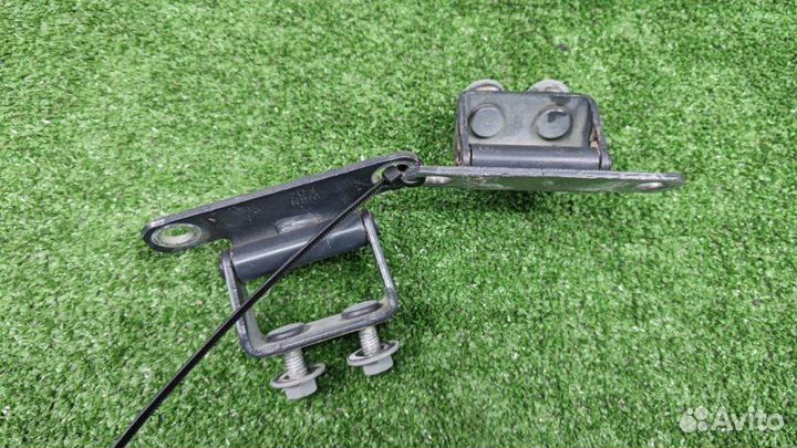 Петля крышки багажника Hyundai Ix35 2.0 G4KD 2012