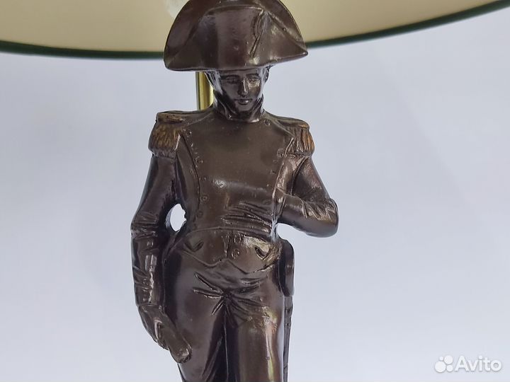 Светильник настольный скульптура Наполеона