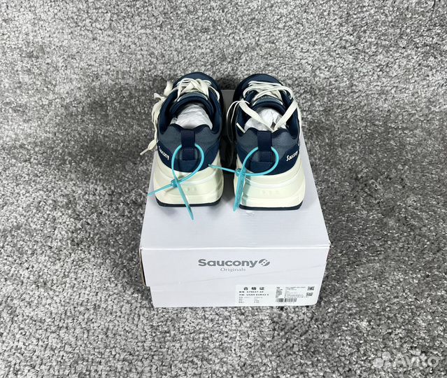 Кроссовки Saucony Shadow 5000