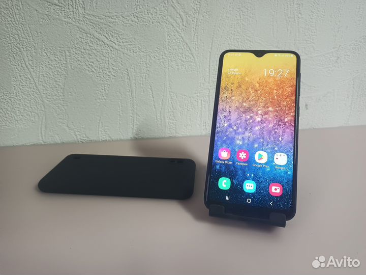 Samsung Galaxy A10, 2/32 ГБ