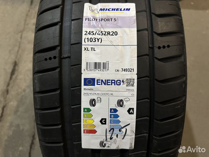 Michelin Pilot Sport 5 245/45 R20 103Y