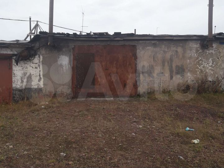 Гараж, > 30 м²