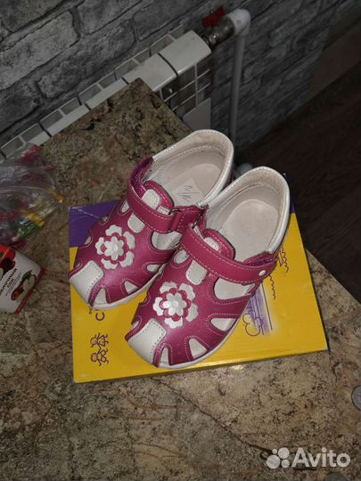 Босоножки для девочки