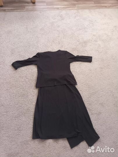 Костюм с юбкой женский