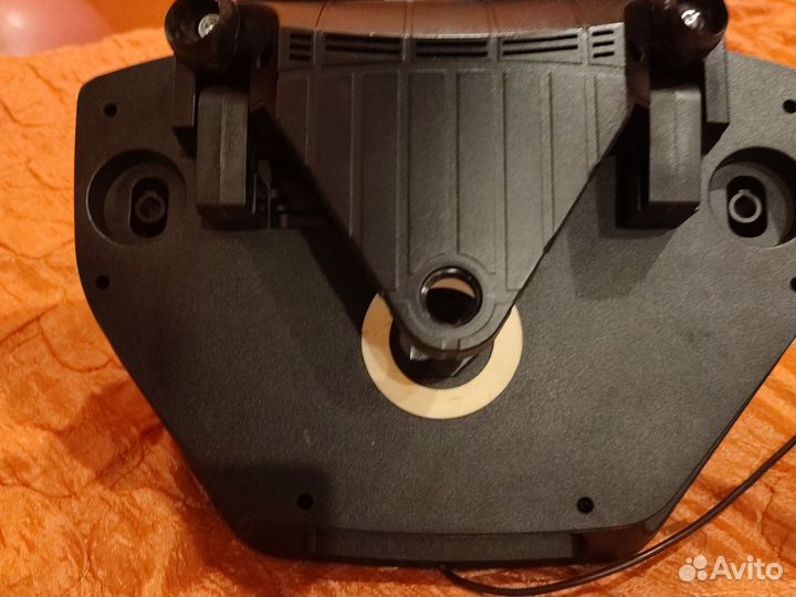 Игровой руль logitech momo racing