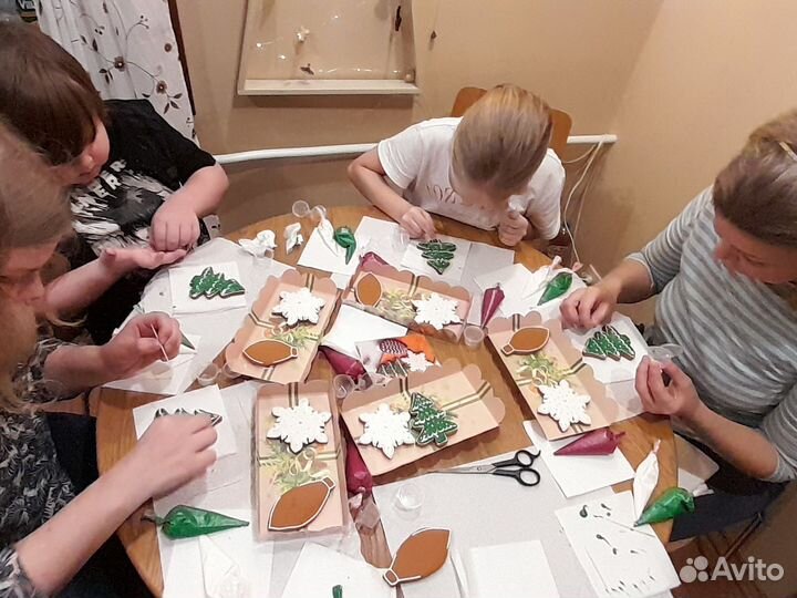 Мастер - класс для детей по росписи пряников