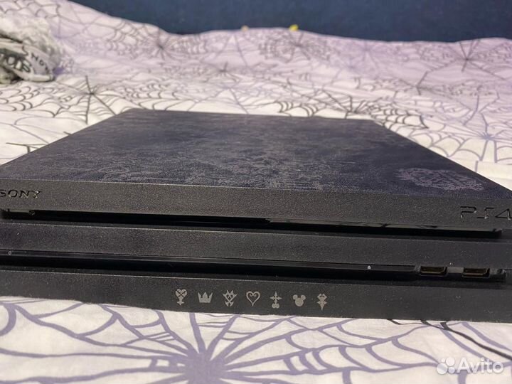 PS4 pro limited edition kingdoms hearts lll