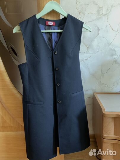 Жилет школьный вид новый