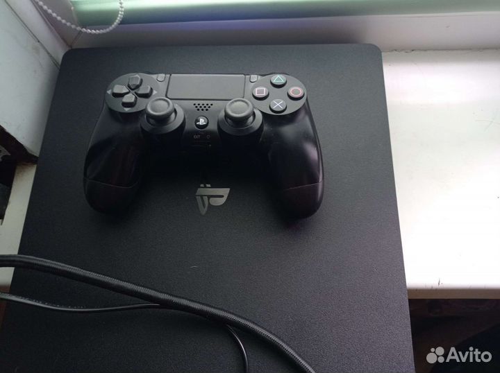 Sony PS4 slim 1tb