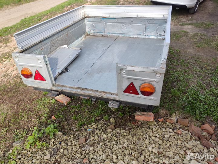 Прицеп легковой