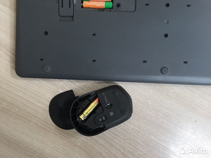 Беспроводная клавиатура и мышь logitech k235+m170