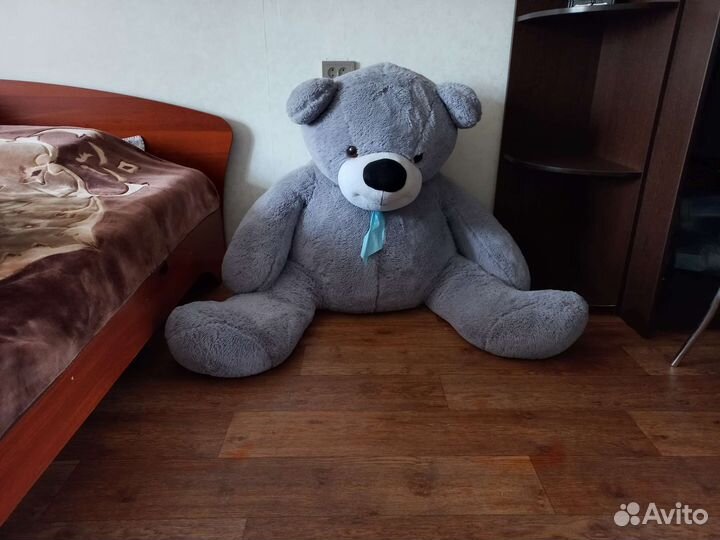 Большие плюшевые медведи