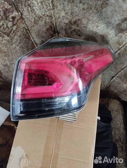 Плафон задний toyota rav4