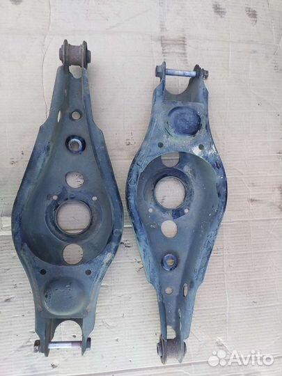 Рычаг задний поперечный Toyota Rav 4 30