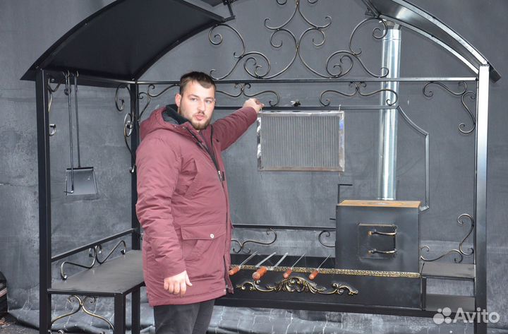 Мангал с крышей