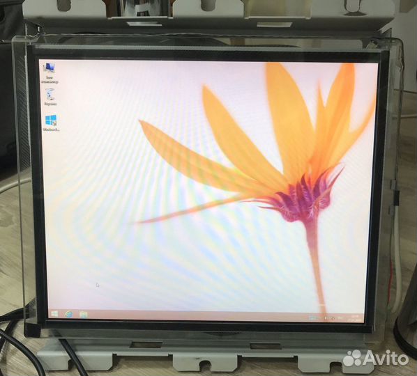 Монитор с сенсорным экраном в платежный терминал