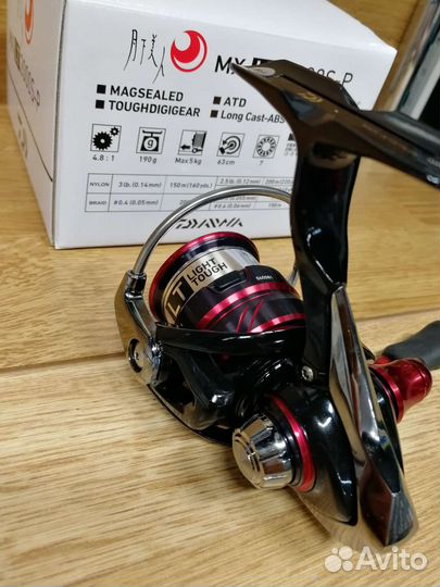 Катушка б/ин Daiwa Gekkabijin MX LT2000S-P