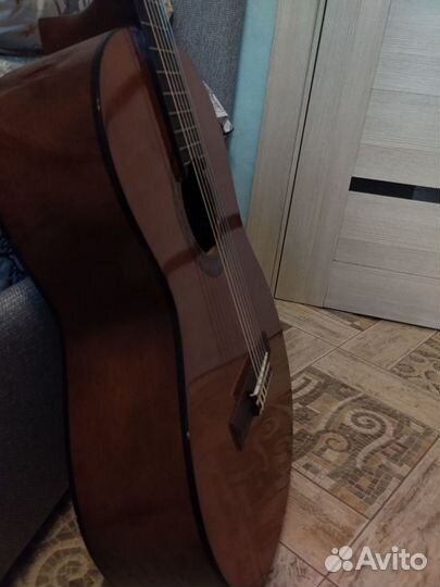 Акустическая гитара YamahaC40