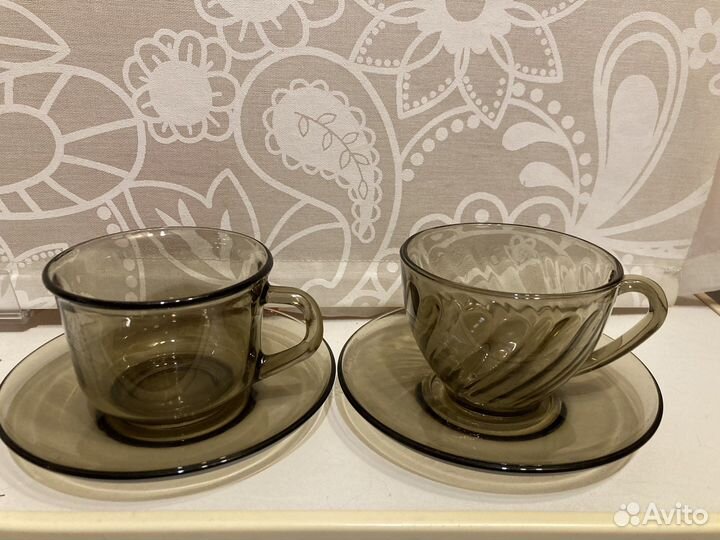 Чайник с чашкой, чайные пары