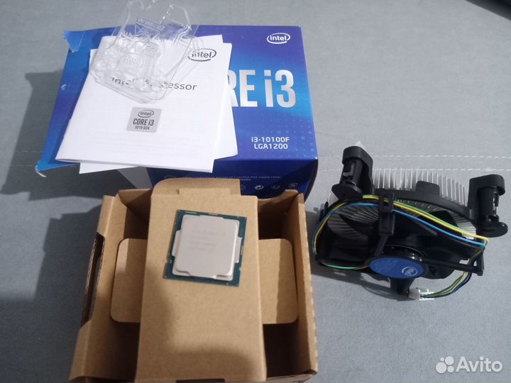 Процессор Intel Core i3-10100F и куллер