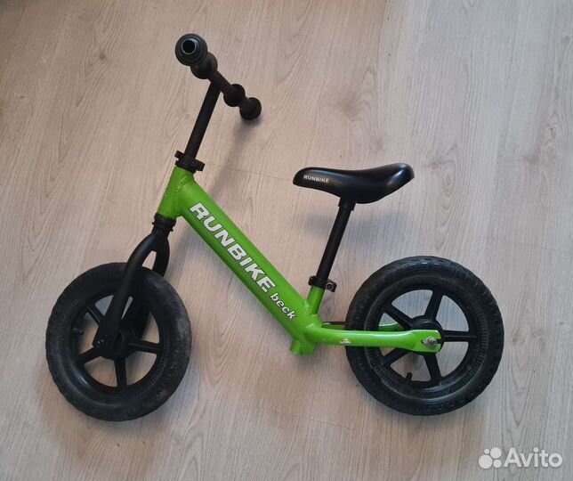Беговел runbike салатовый бу