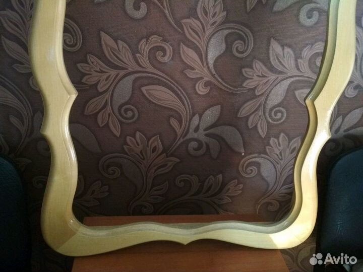 Рама для зеркала из натур.дерева ручная работа