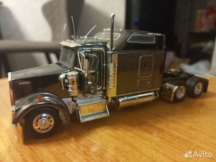 Модель kenworth t800
