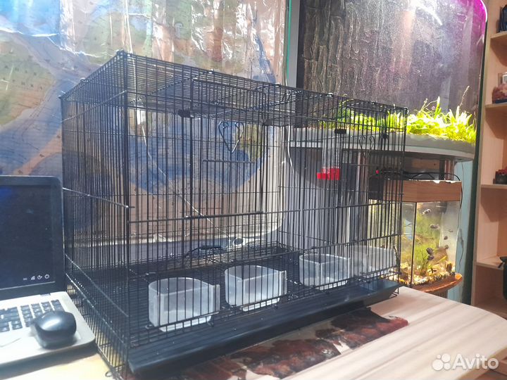 Большая клетка для птиц