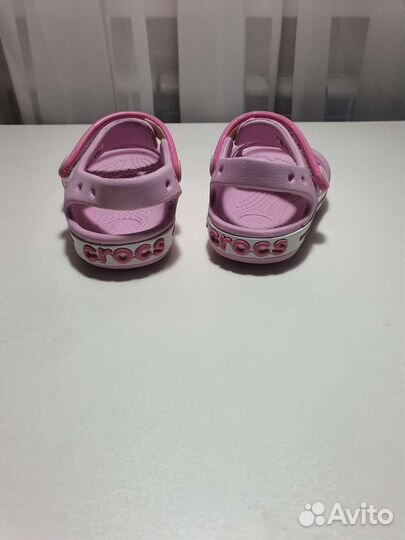 Сандалии детские для девочек crocs