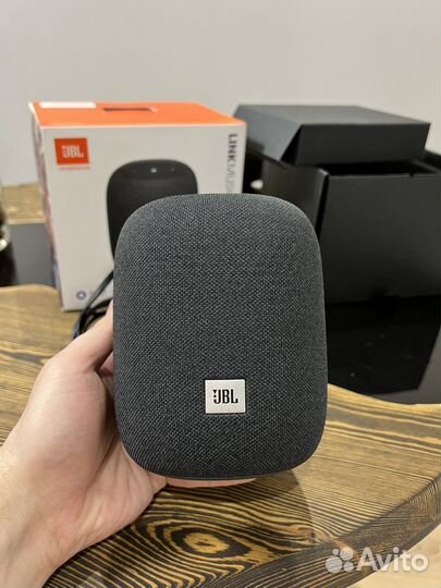 Колонка jbl link music с Алисой