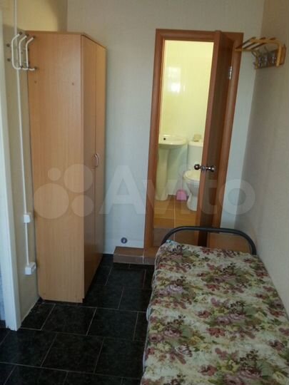 Комната 12 м² в 5-к., 2/2 эт.